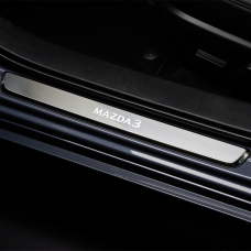 Mazda3 Sedan - Dorpelbeschermers verlicht - vanaf 2018